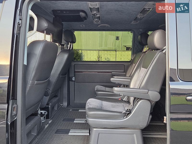 Минивэн Volkswagen Multivan 2012 в Киеве