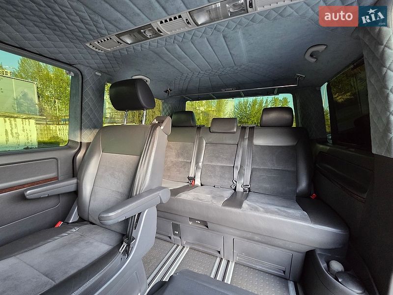 Минивэн Volkswagen Multivan 2012 в Киеве
