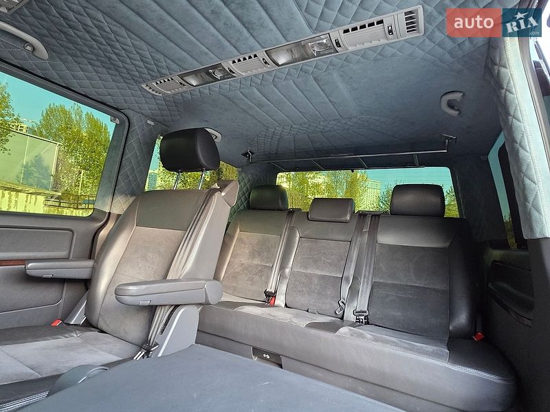 Минивэн Volkswagen Multivan 2012 в Киеве