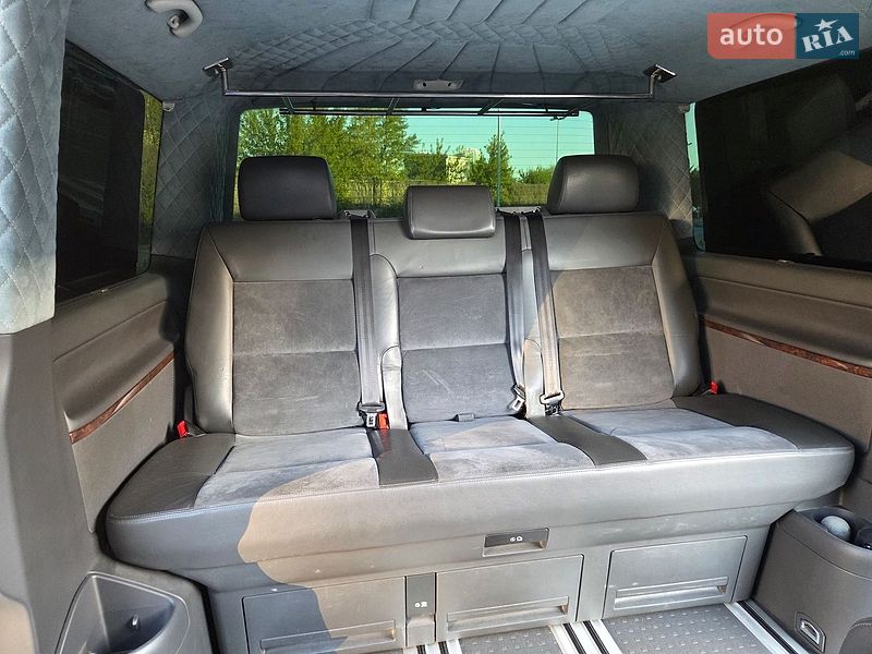 Минивэн Volkswagen Multivan 2012 в Киеве