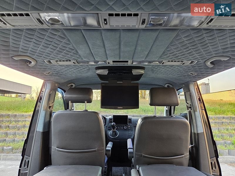 Минивэн Volkswagen Multivan 2012 в Киеве