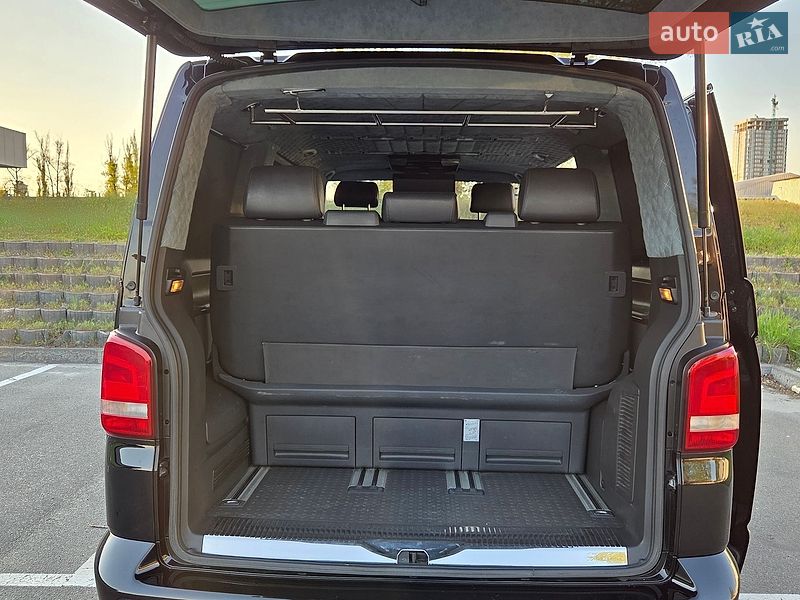 Минивэн Volkswagen Multivan 2012 в Киеве