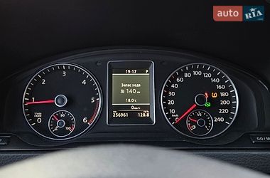 Минивэн Volkswagen Multivan 2012 в Киеве
