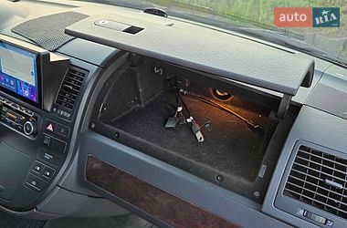 Минивэн Volkswagen Multivan 2012 в Киеве