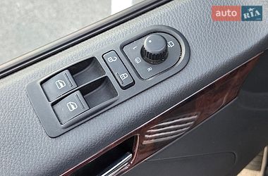 Минивэн Volkswagen Multivan 2012 в Киеве