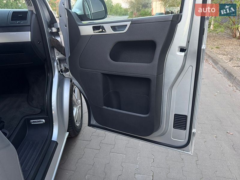 Минивэн Volkswagen Multivan 2013 в Белой Церкви