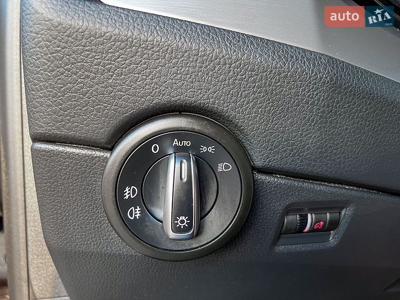 Минивэн Volkswagen Multivan 2018 в Киеве фото 10 Минивэн Volkswagen Multivan 2018 в Киеве
