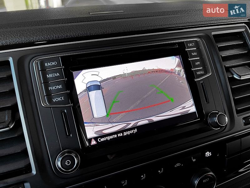 Минивэн Volkswagen Multivan 2018 в Киеве фото 16 Минивэн Volkswagen Multivan 2018 в Киеве