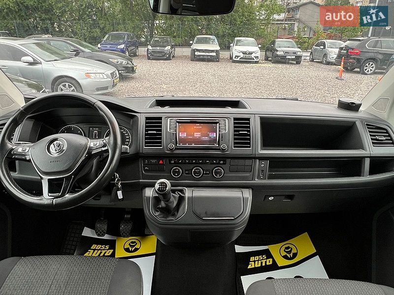 Минивэн Volkswagen Multivan 2016 в Львове фото 11 Минивэн Volkswagen Multivan 2016 в Львове