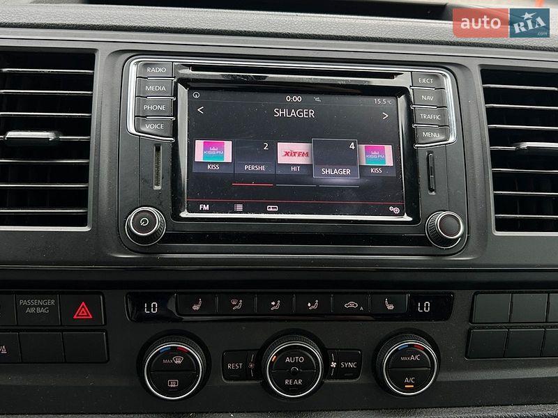 Минивэн Volkswagen Multivan 2016 в Львове фото 13 Минивэн Volkswagen Multivan 2016 в Львове