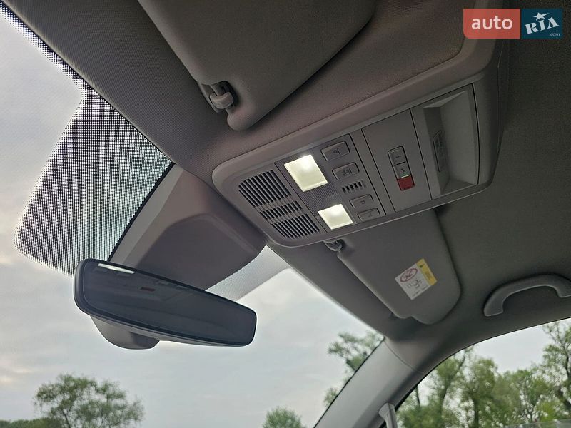 Минивэн Volkswagen Multivan 2020 в Черновцах