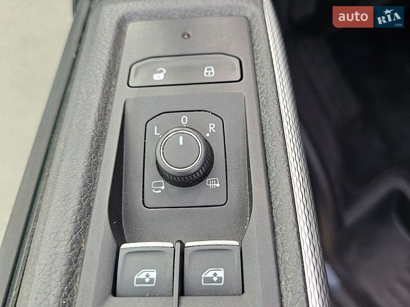 Минивэн Volkswagen Multivan 2020 в Черновцах