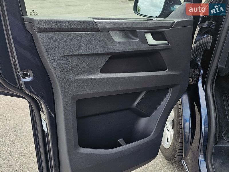 Минивэн Volkswagen Multivan 2020 в Черновцах