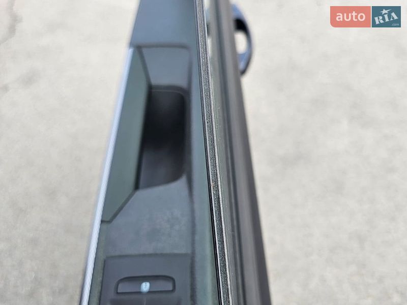 Минивэн Volkswagen Multivan 2020 в Черновцах