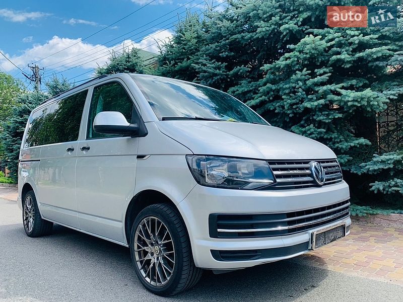 Минивэн Volkswagen Multivan 2016 в Киеве