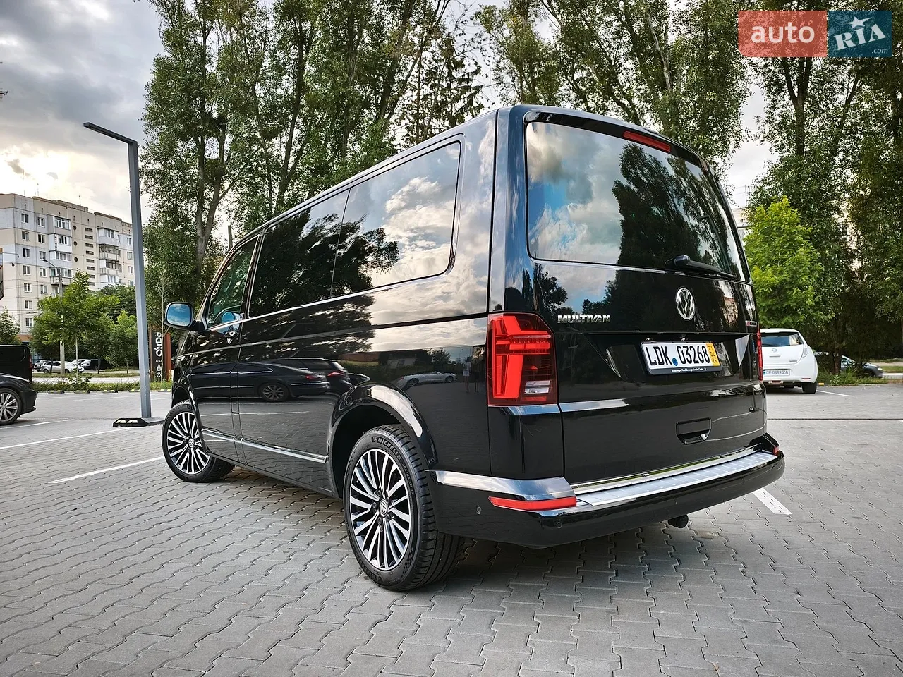 2022 Volkswagen Multivan - мініатюра 2