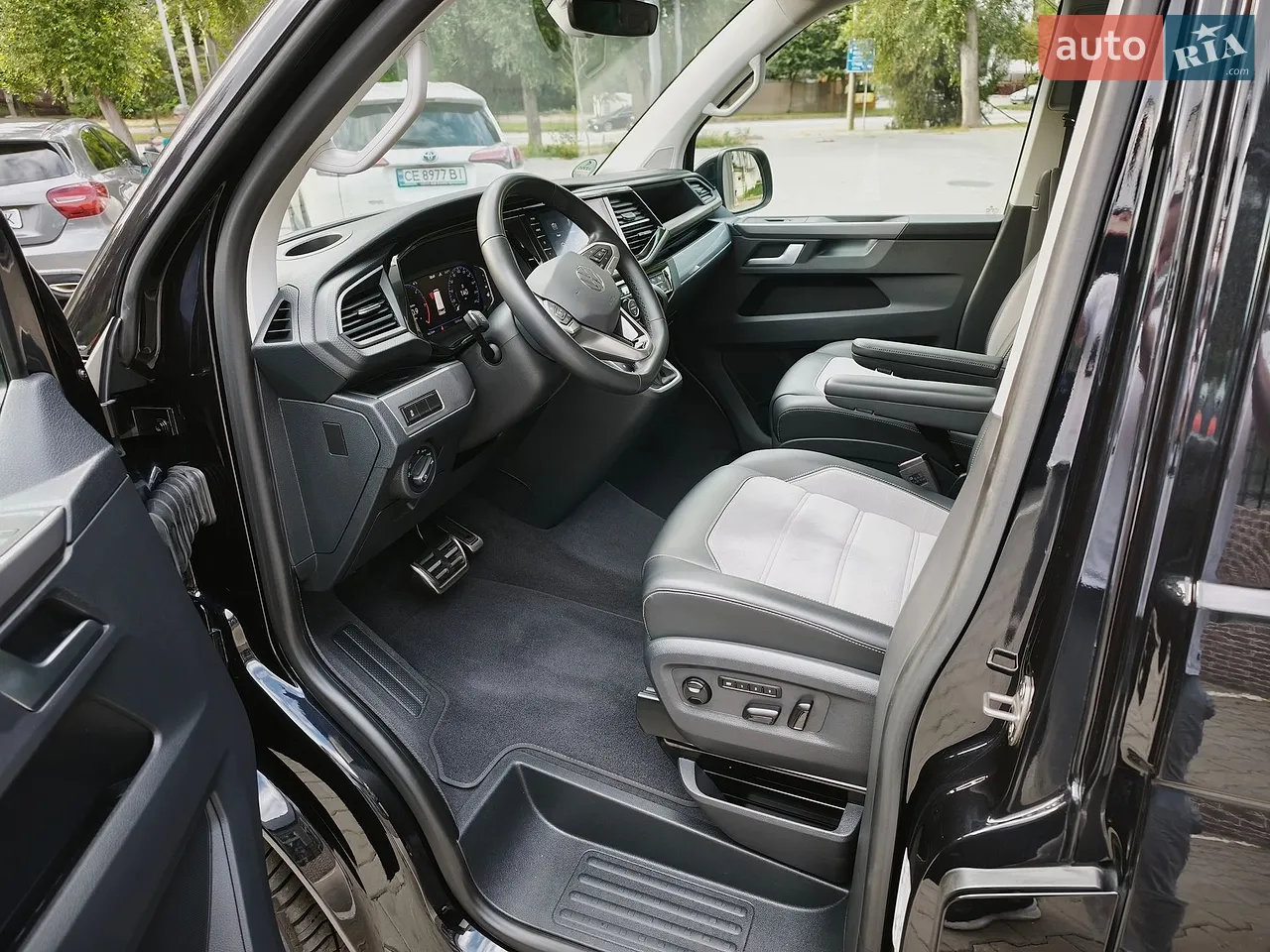 2022 Volkswagen Multivan - мініатюра 5