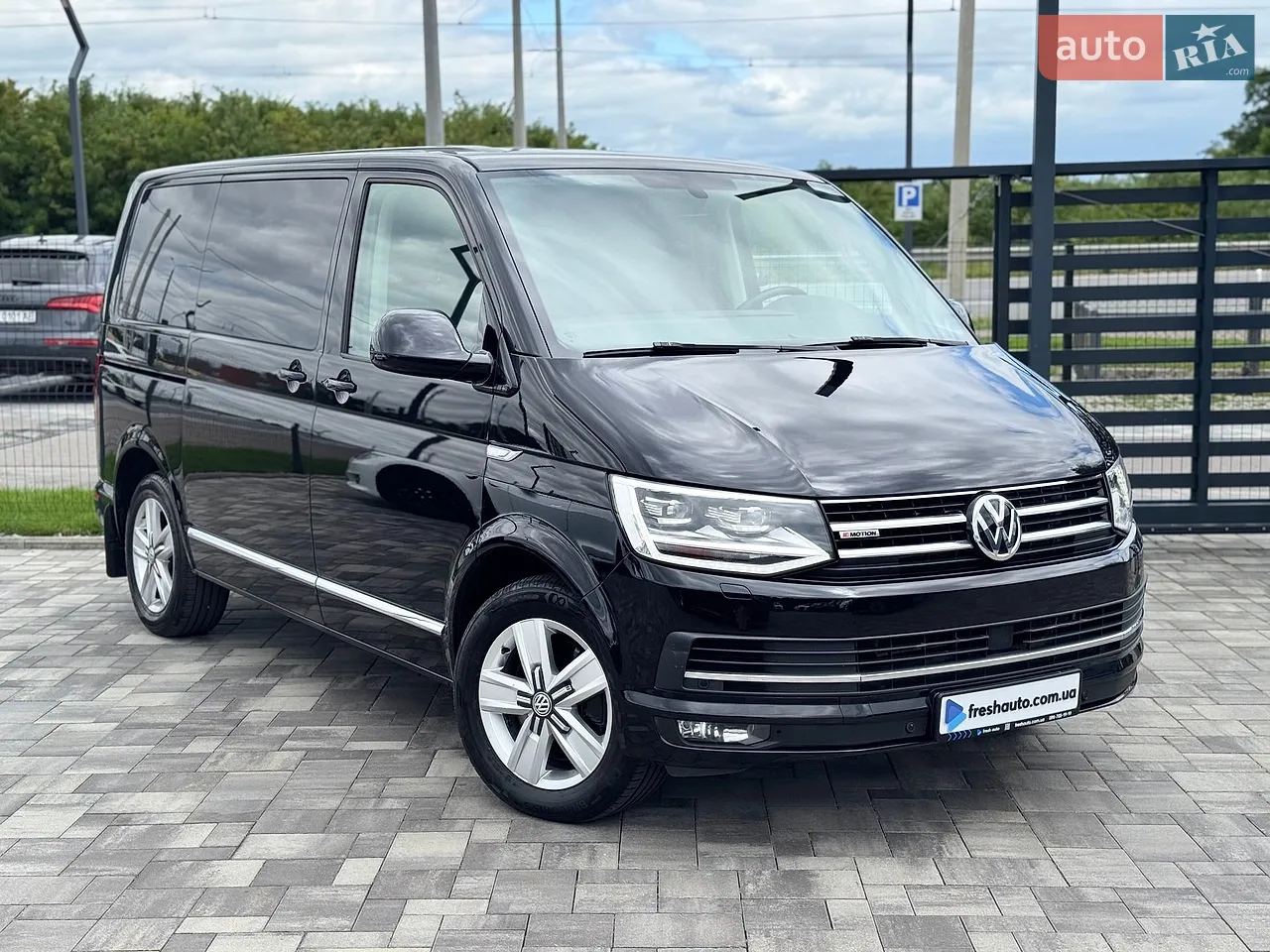 2019 Volkswagen Multivan - фото 1