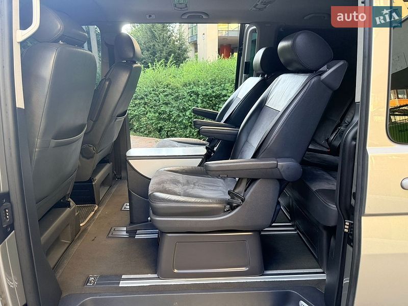 Минивэн Volkswagen Multivan 2010 в Киеве фото 10 Минивэн Volkswagen Multivan 2010 в Киеве