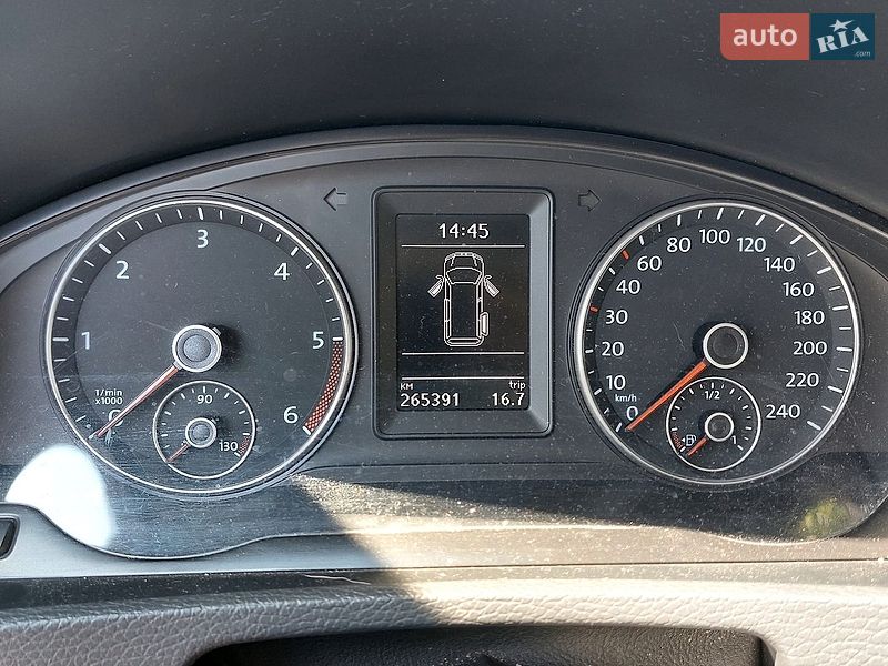 Мінівен Volkswagen Multivan 2010 в Чернівцях