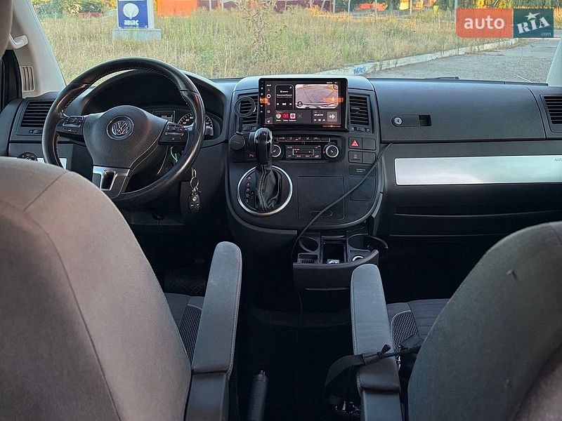 Минивэн Volkswagen Multivan 2014 в Ананьеве