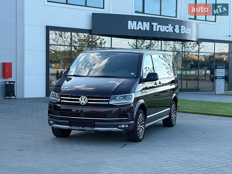 Минивэн Volkswagen Multivan 2017 в Черновцах