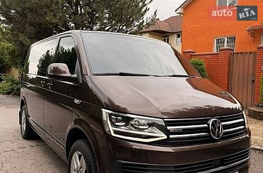 Volkswagen Multivan  2017
