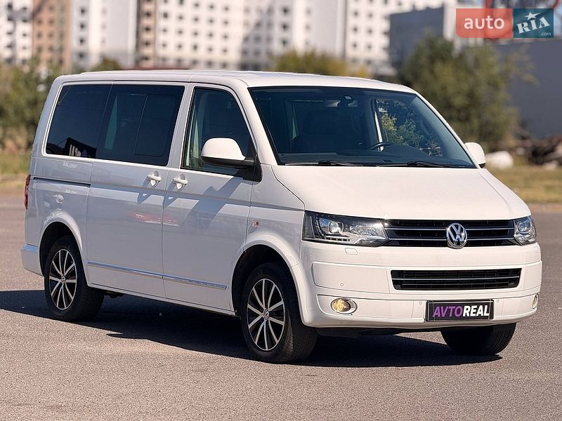 Минивэн Volkswagen Multivan 2013 в Кривом Роге