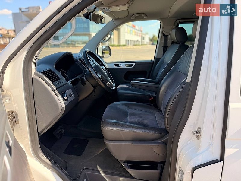 Минивэн Volkswagen Multivan 2013 в Кривом Роге