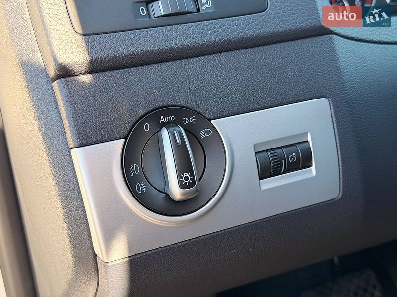 Минивэн Volkswagen Multivan 2013 в Кривом Роге