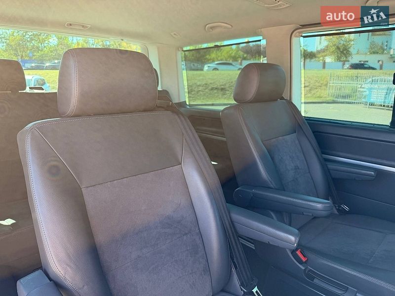 Минивэн Volkswagen Multivan 2013 в Кривом Роге