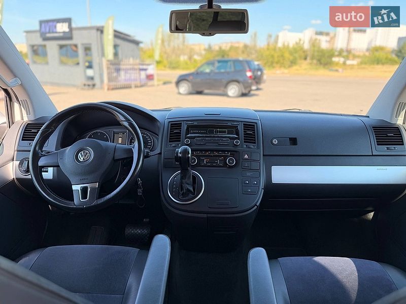 Минивэн Volkswagen Multivan 2013 в Кривом Роге