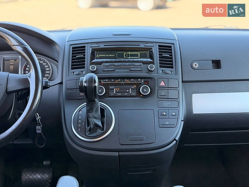 Минивэн Volkswagen Multivan 2013 в Кривом Роге