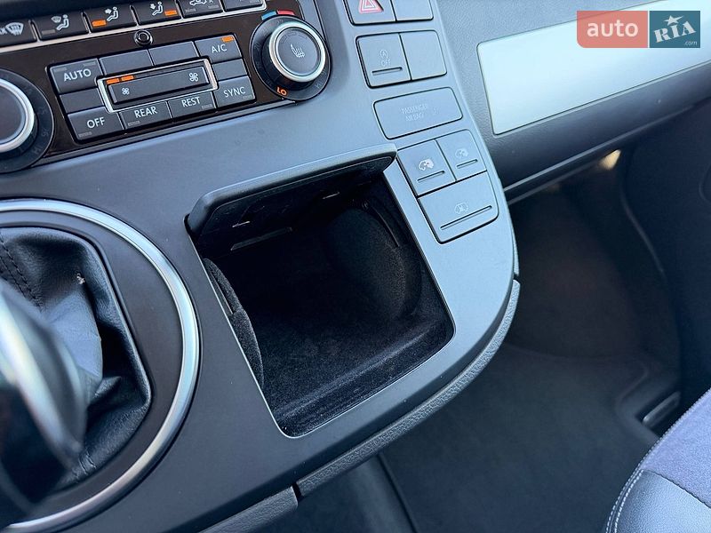 Минивэн Volkswagen Multivan 2013 в Кривом Роге