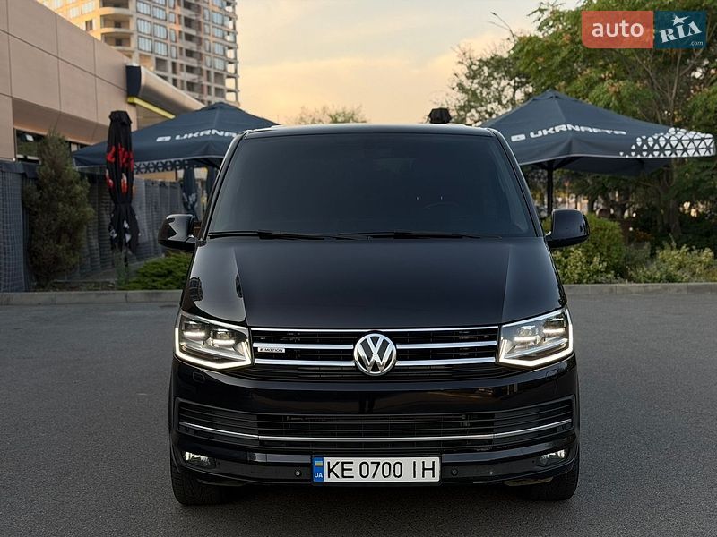 Минивэн Volkswagen Multivan 2018 в Днепре