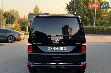 Минивэн Volkswagen Multivan 2018 в Днепре