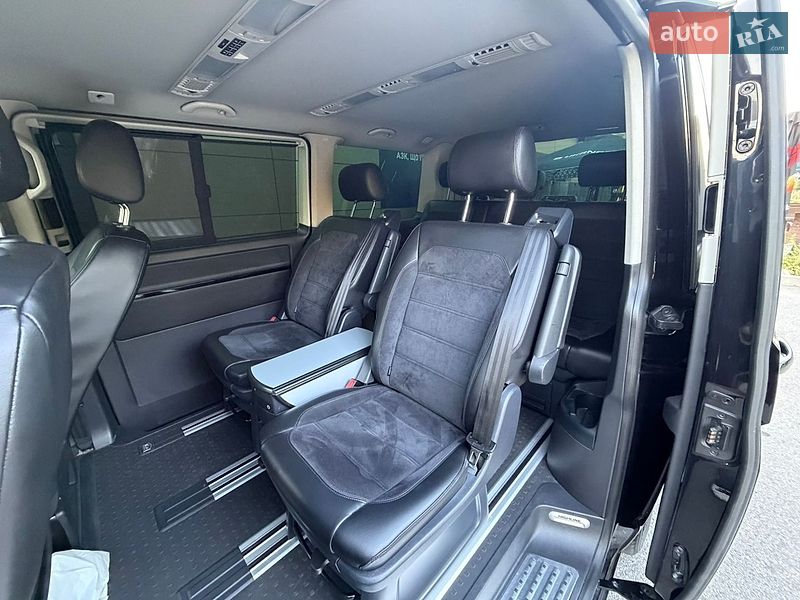 Минивэн Volkswagen Multivan 2018 в Днепре