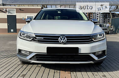 Volkswagen Passat Alltrack B8 2016