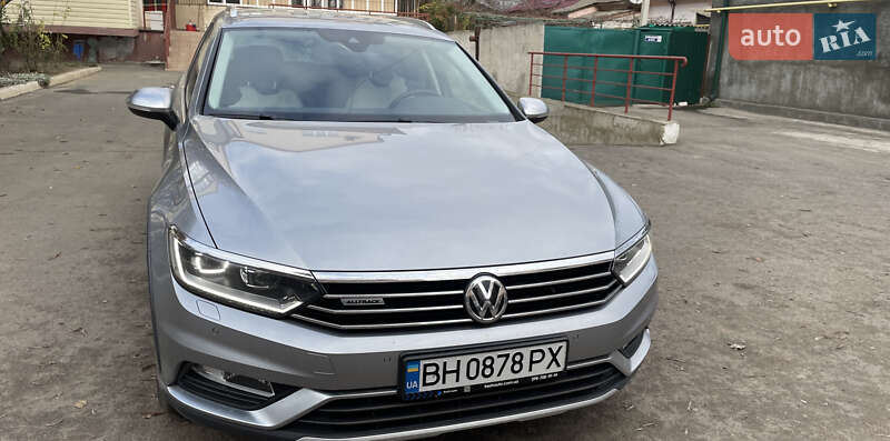 Універсал Volkswagen Passat Alltrack