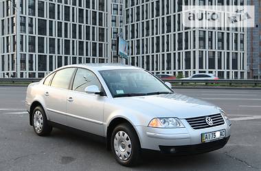 Volkswagen Passat  2004