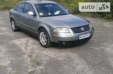 Volkswagen Passat  2004