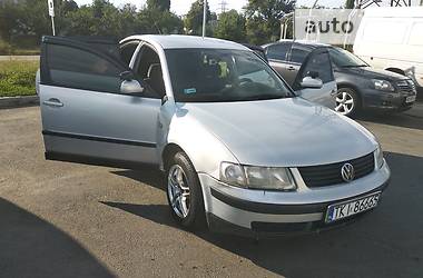 Volkswagen Passat  1998