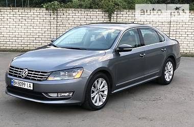 Volkswagen Passat SEL 2013