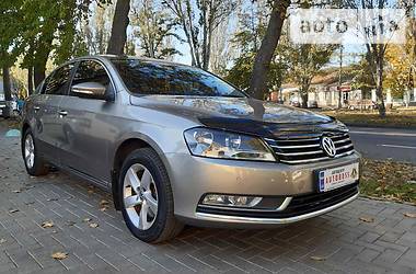 Volkswagen Passat IDEAL 2012