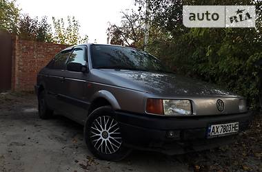 Volkswagen Passat  1993