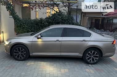 Volkswagen Passat Highline 2016