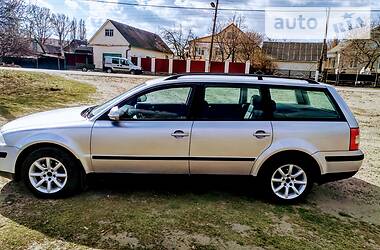 Volkswagen Passat  2004