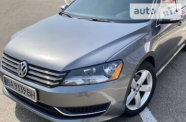 Volkswagen Passat SE 2012