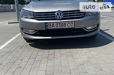 Volkswagen Passat SEL 2012