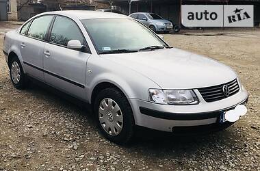 Volkswagen Passat AJM 1999